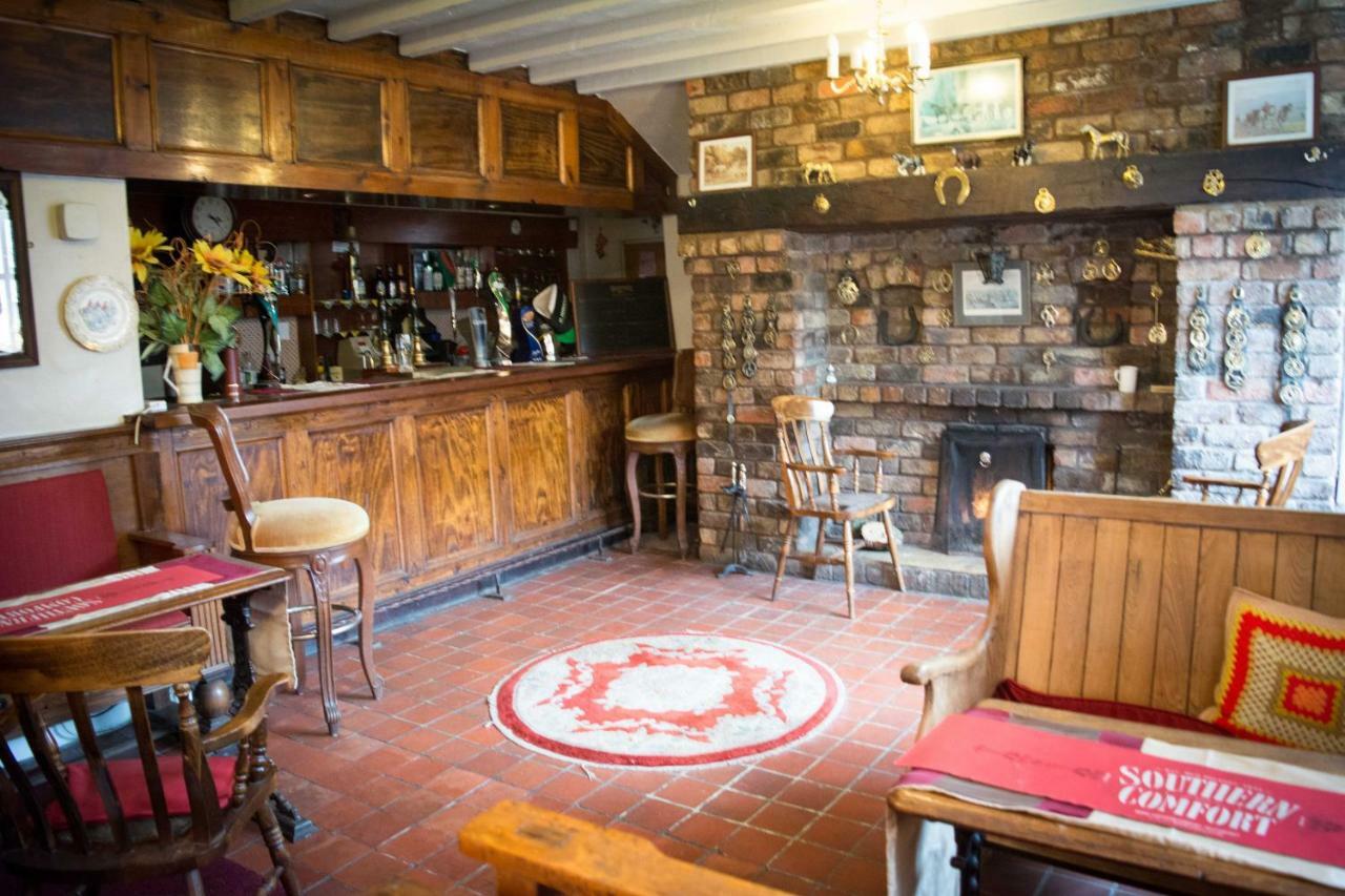 The Benbow Inn At Ruyton-Xi-Towns Exteriér fotografie